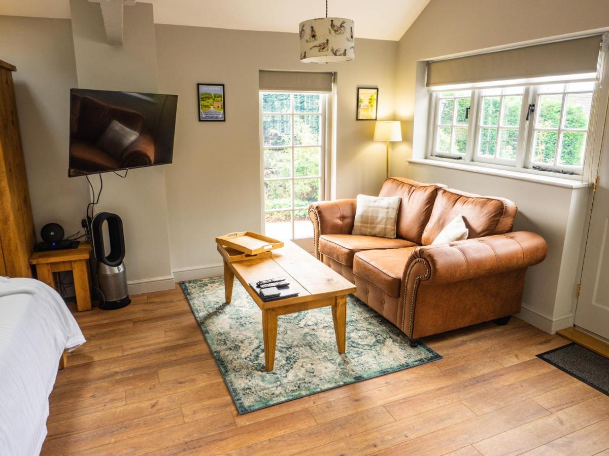 1 Bed Studio In Two Dales Near Matlock & Bakewell Bagian luar foto
